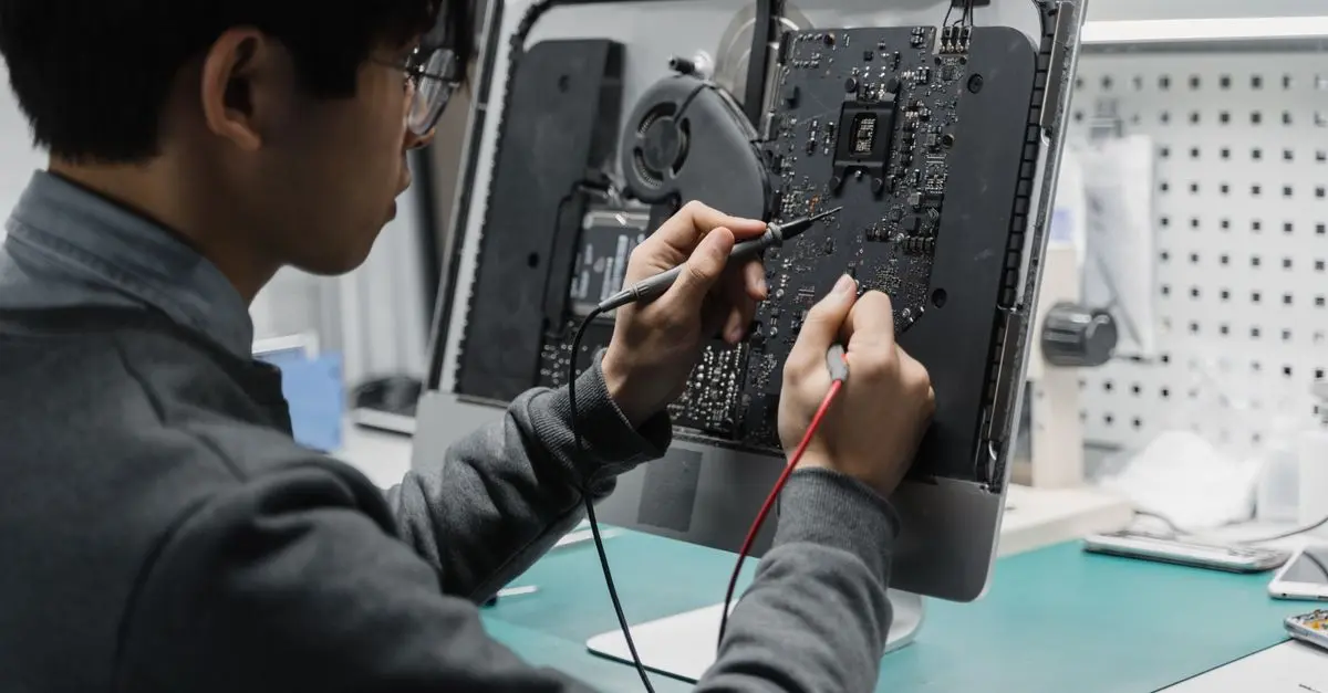 How Home Tech Experts Can Optimize Your Smart Home Devices