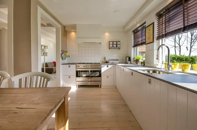 Key Features to Consider When Hiring Home Tech Experts