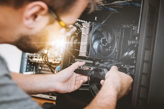 The Essential Guide to Hiring Home Tech Experts