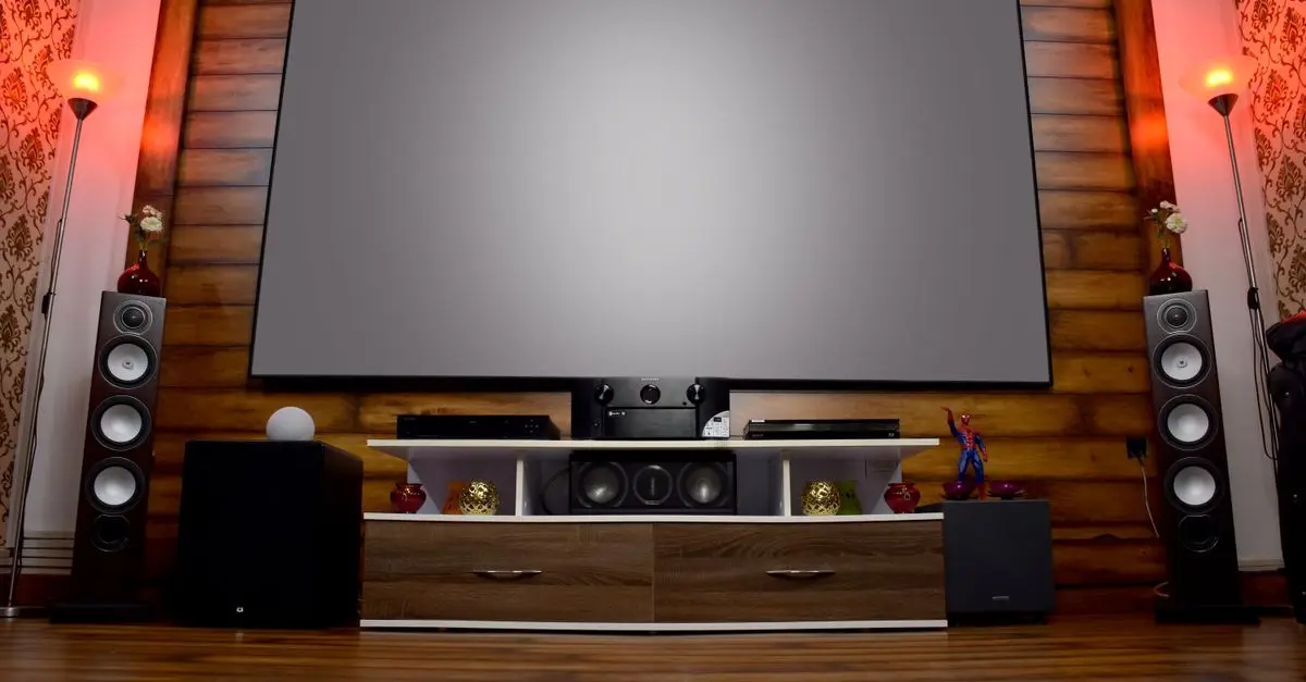 How to Choose the Right Home Tech Expert for Your Needs