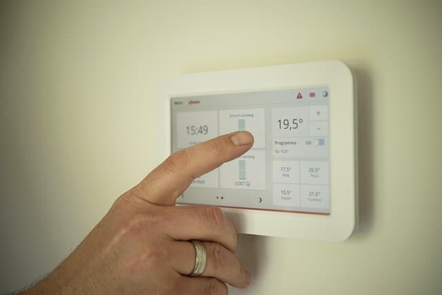 Understanding the Importance of Home Tech Experts for Your Smart Home
