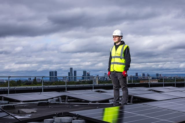 How Home Tech Experts Enhance Energy Efficiency in Your Home